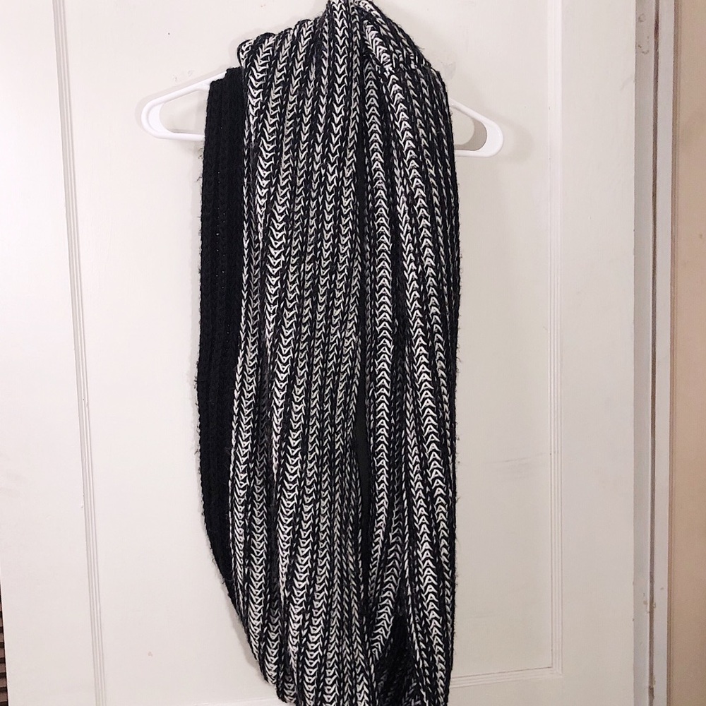 ‼️SALE‼️ Express Crochet Infinity Scarf